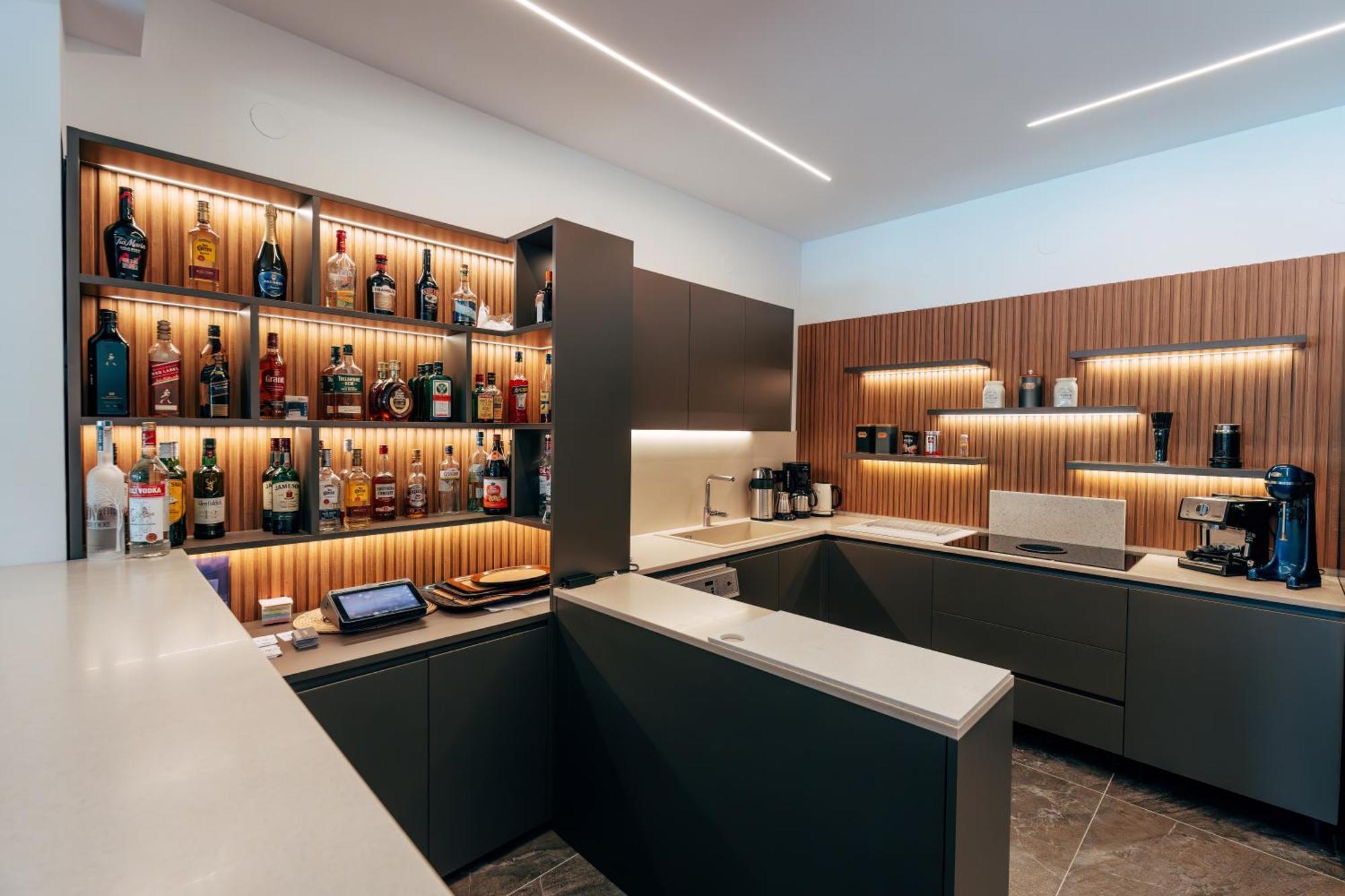Ángistron Hotel Agistro المظهر الخارجي الصورة