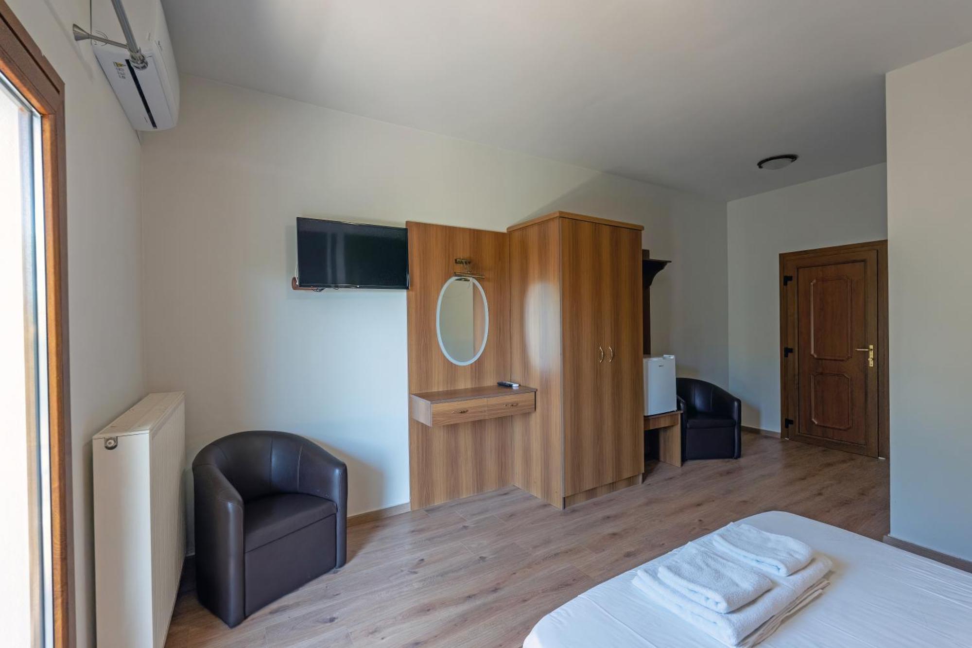 Ángistron Hotel Agistro المظهر الخارجي الصورة