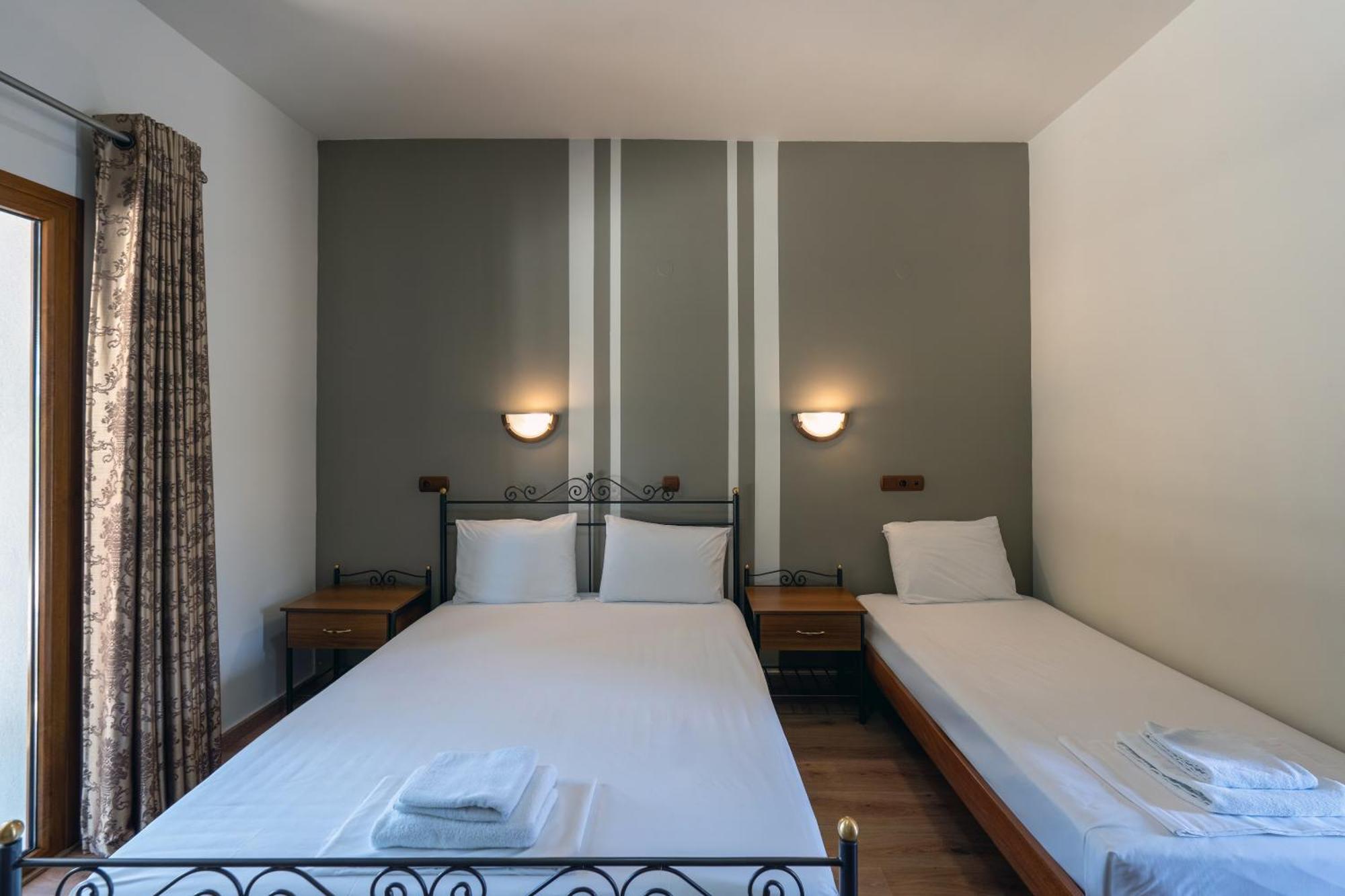 Ángistron Hotel Agistro المظهر الخارجي الصورة
