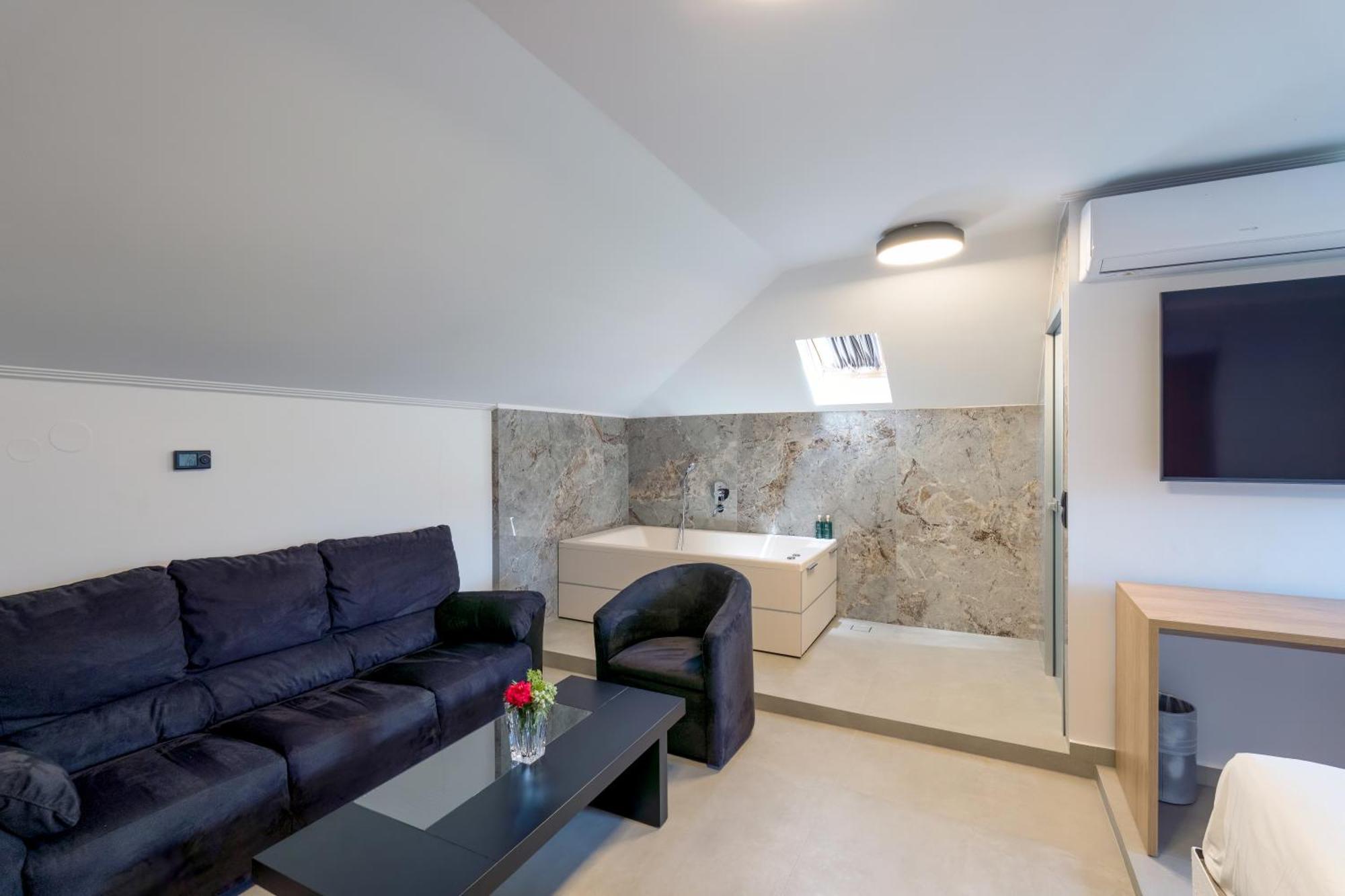 Ángistron Hotel Agistro المظهر الخارجي الصورة