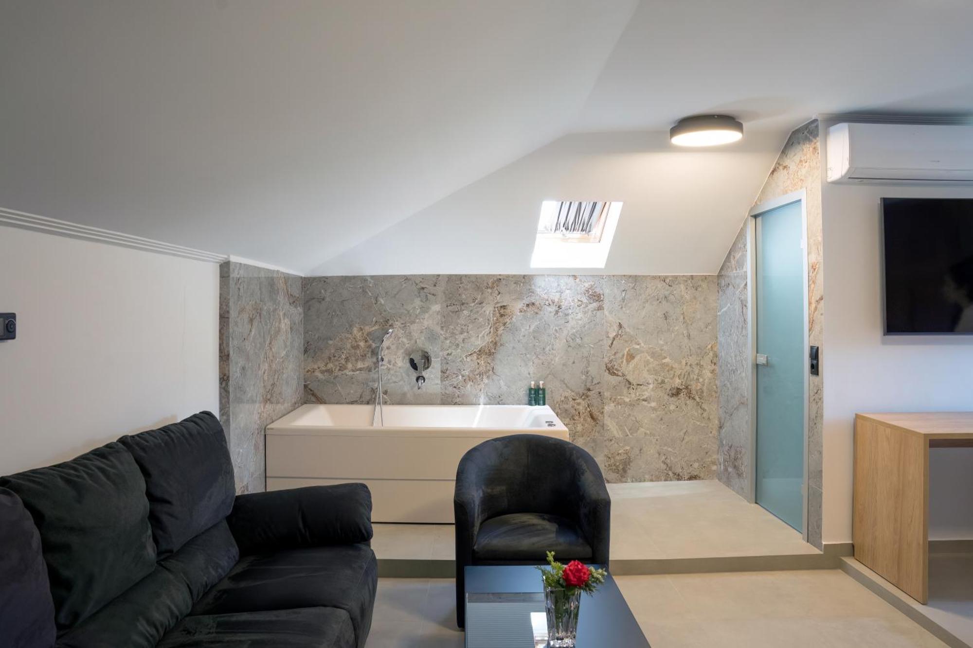 Ángistron Hotel Agistro المظهر الخارجي الصورة