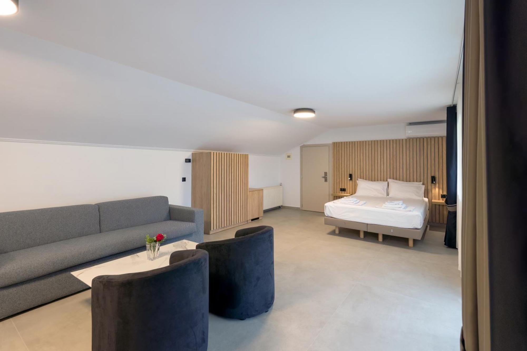 Ángistron Hotel Agistro المظهر الخارجي الصورة