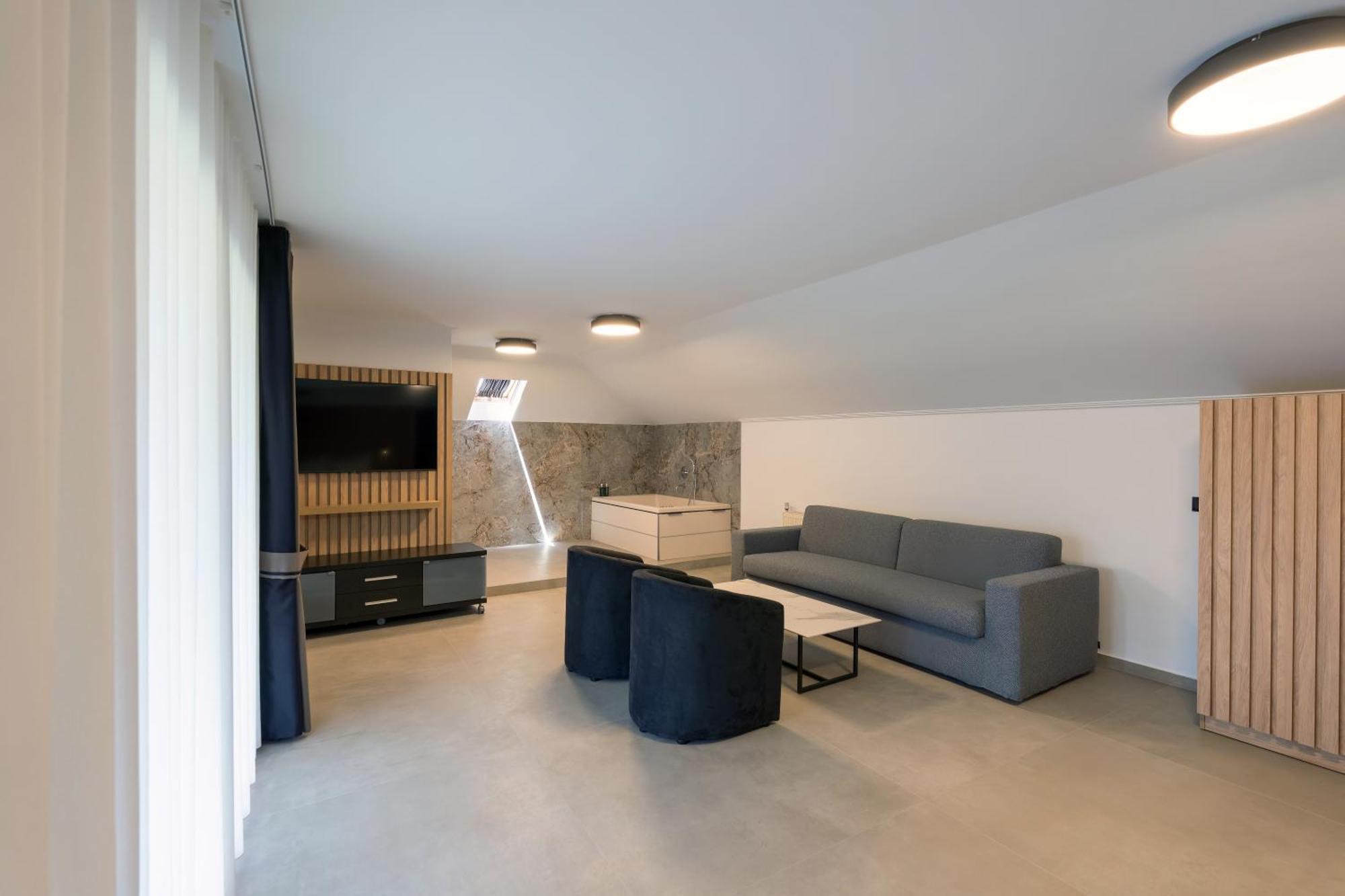 Ángistron Hotel Agistro المظهر الخارجي الصورة