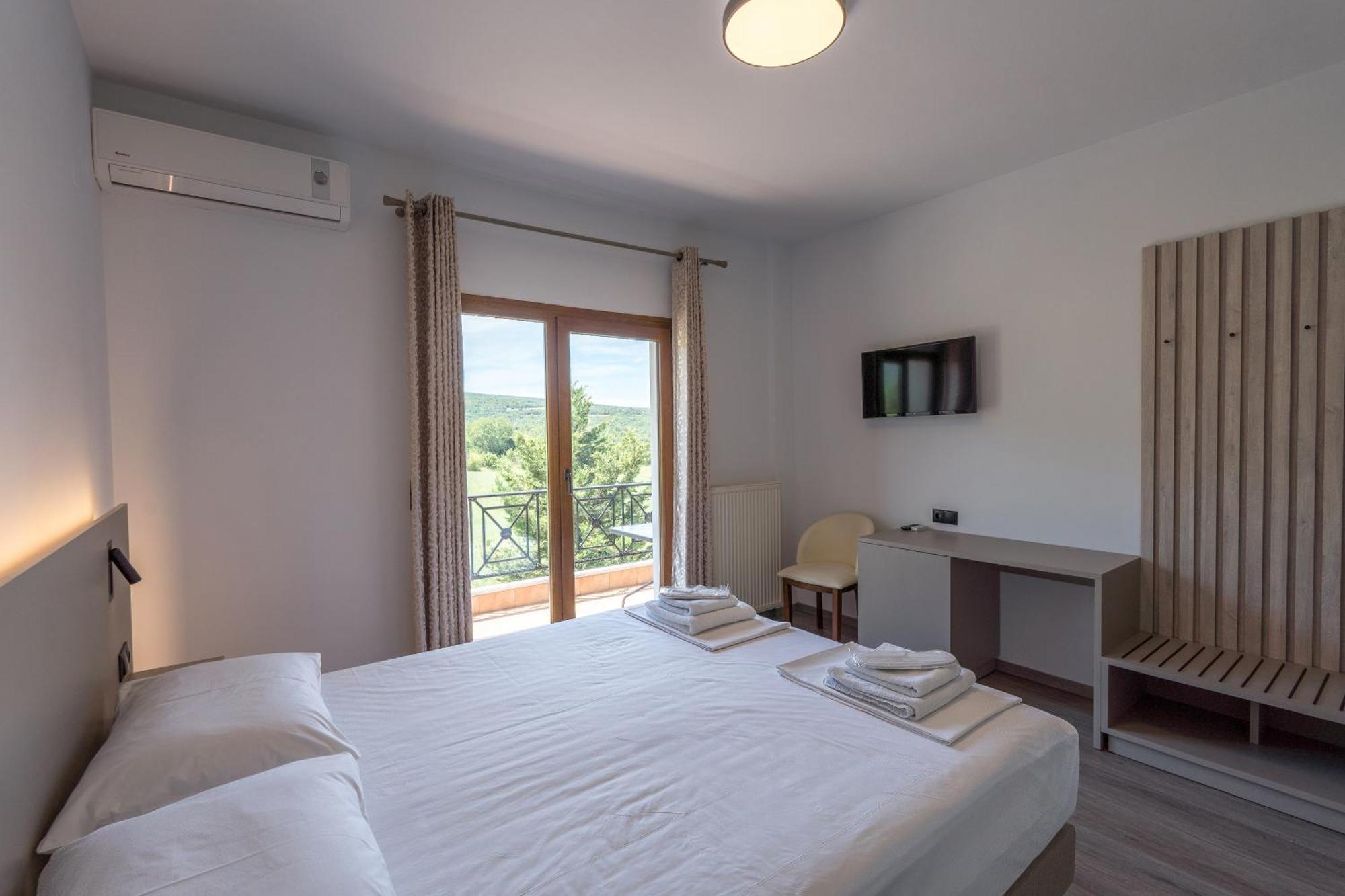 Ángistron Hotel Agistro المظهر الخارجي الصورة